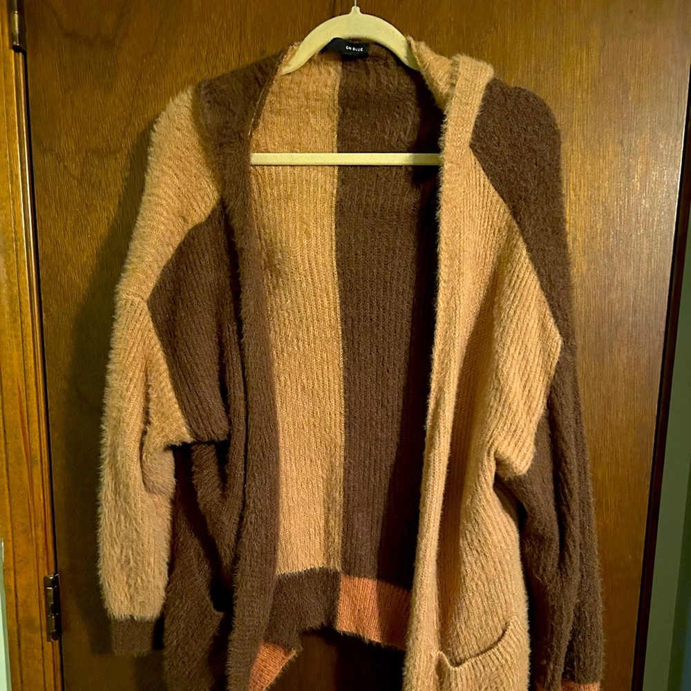 So soft & so comfy multicolored (brown tones) hooded cardigan